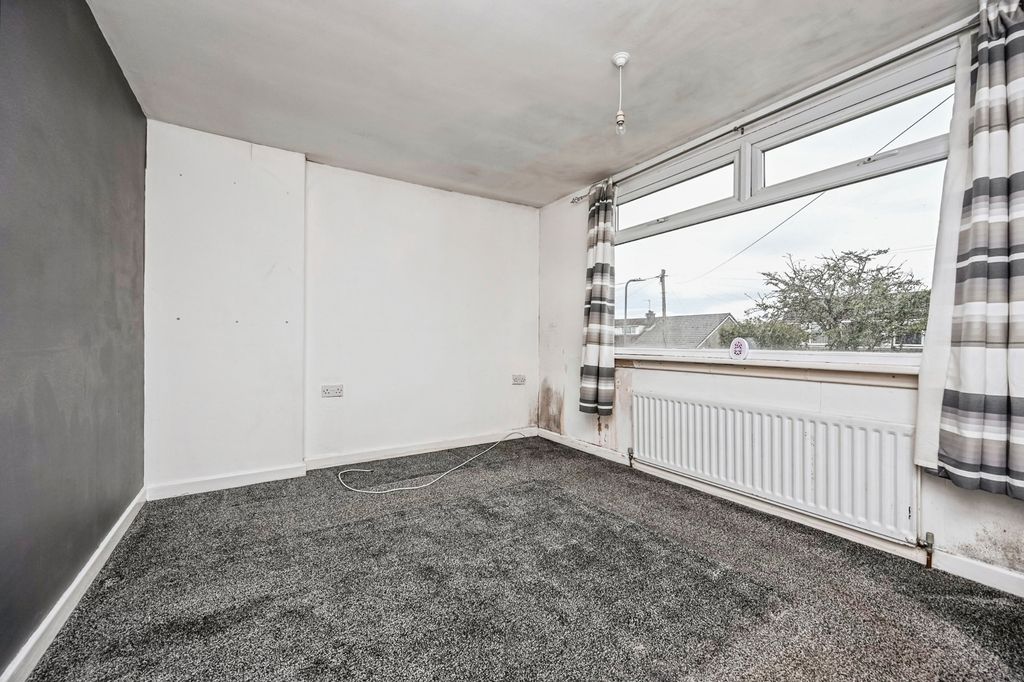 Property photo 3 of 16 Photo