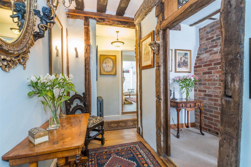 Property photo 3 of 23