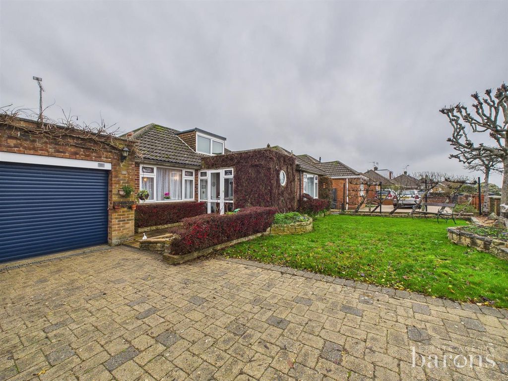 Property photo 2 of 19 Cam05500G0-Pr0100-Still016.Jpg