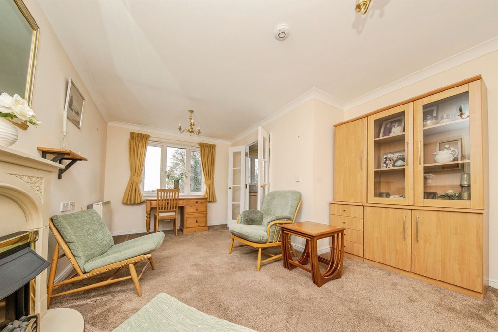 Property photo 3 of 17