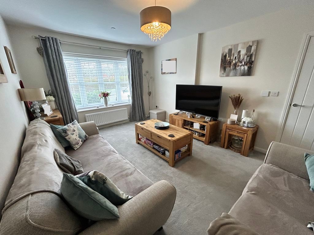 Property photo 3 of 32 Photo 35