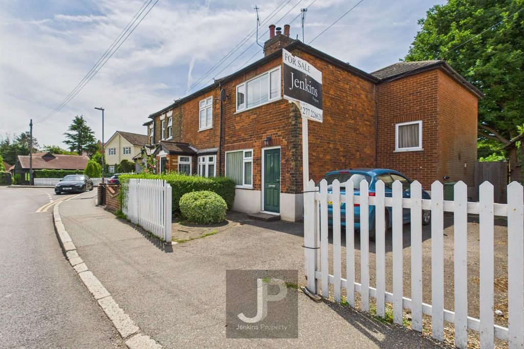 Property photo 3 of 18 Cam01632G0-Pr0196-Still006.Jpg