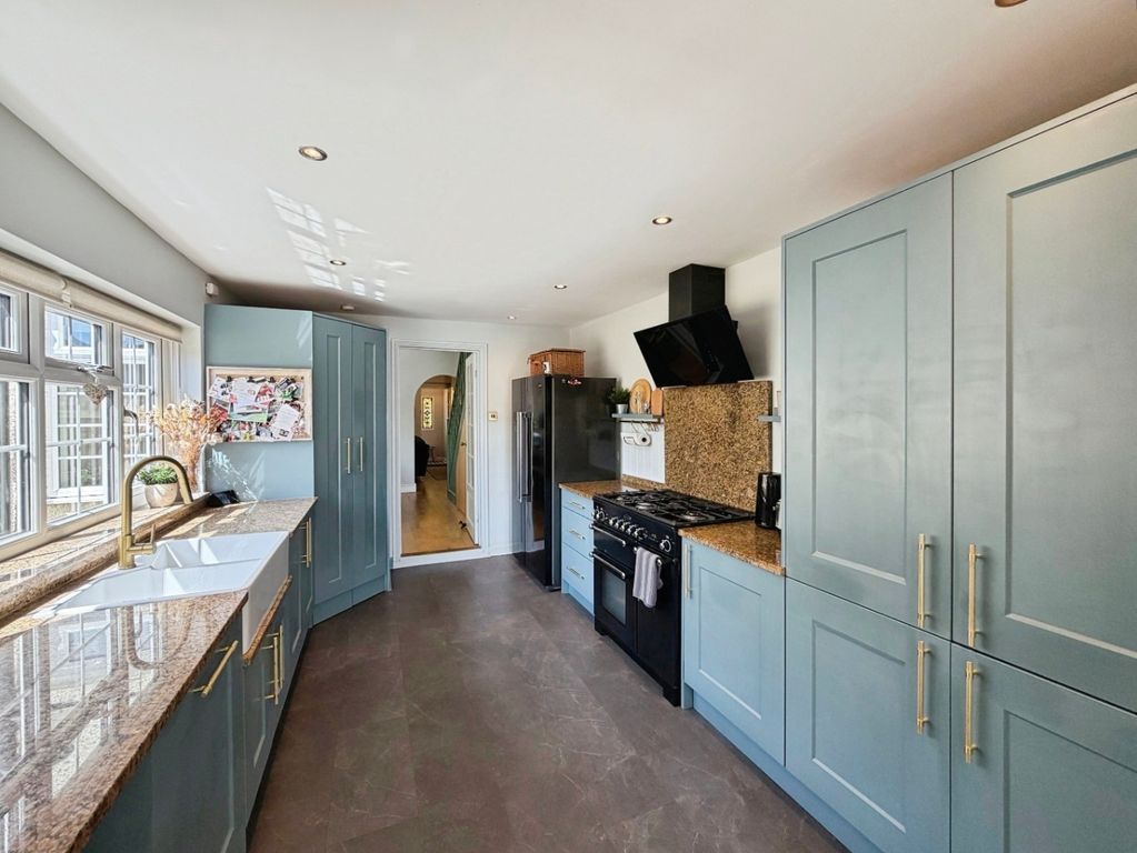 Property photo 3 of 21 5191183