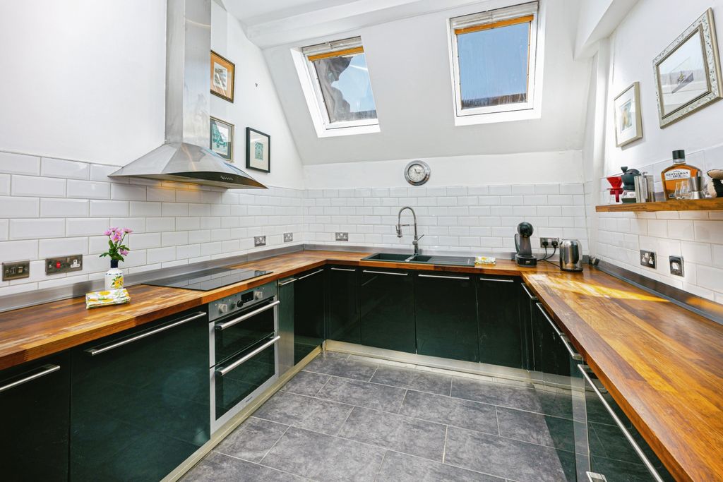 Property photo 3 of 18 Bbb891Ca880073c126270E0A6Bcb05580c49cc36.Jpg