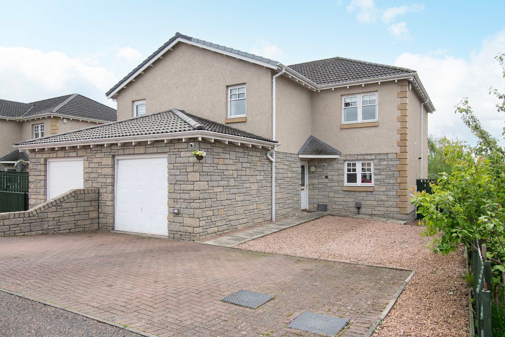 Property photo 1 of 33