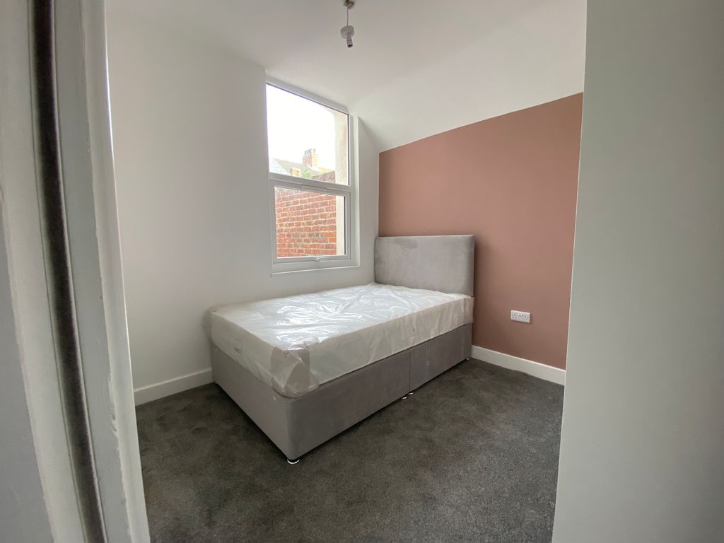 Property photo 1 of 3