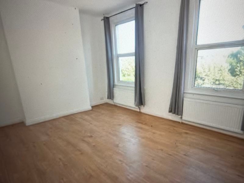 Property photo 3 of 11 Photo 3