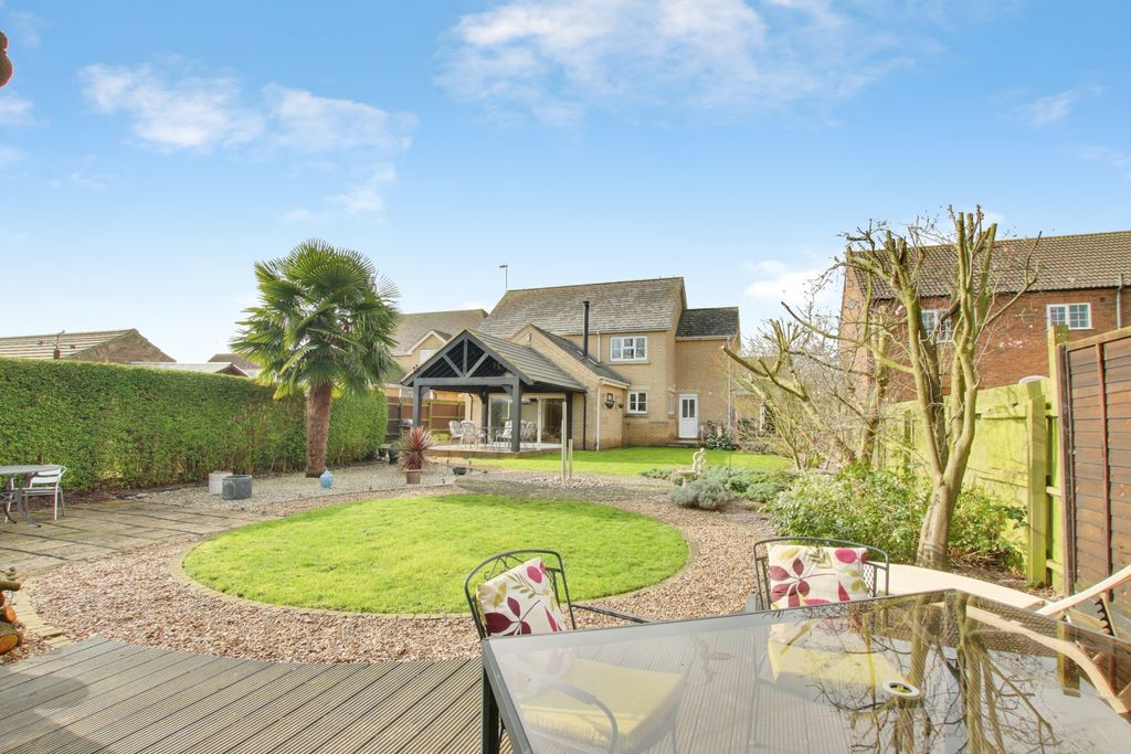 Property photo 1 of 27