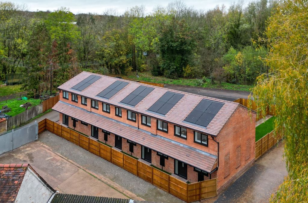 Property photo 2 of 3