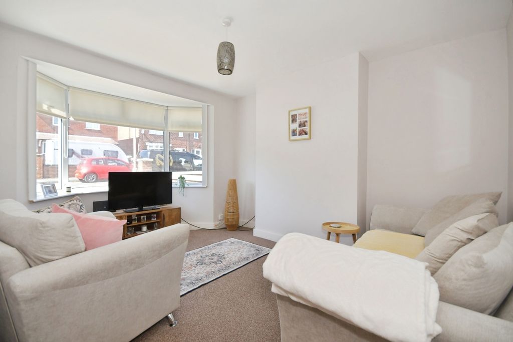 Property photo 2 of 16 Pbox-Img.Jpg