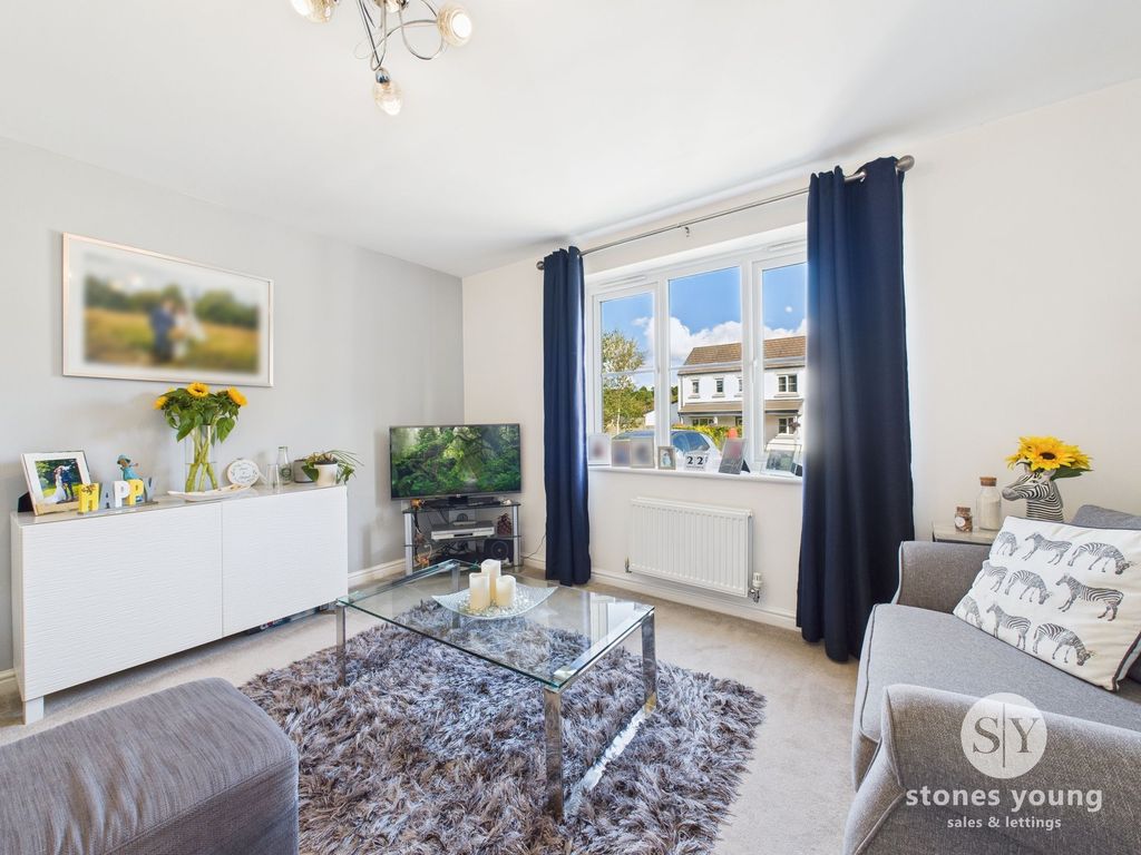 Property photo 3 of 19