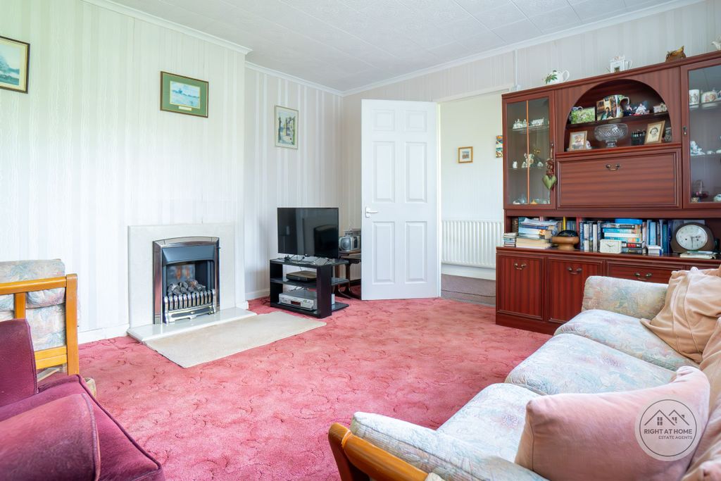 Property photo 3 of 25