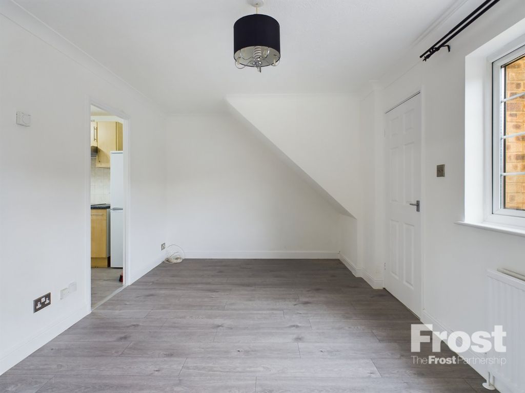 Property photo 3 of 7 Living Area