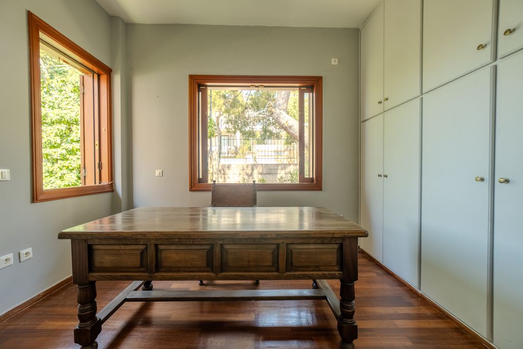 Property photo 3 of 24