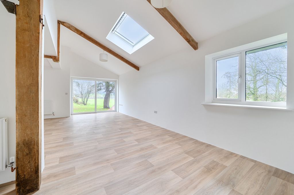 Property photo 2 of 16 Cullompton Seddons