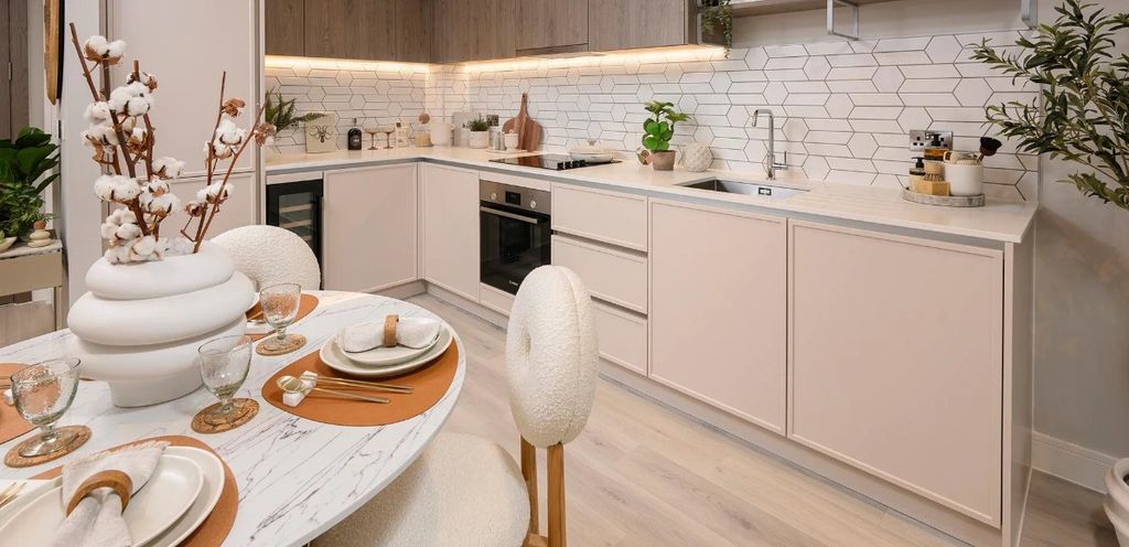 Property photo 2 of 7 4232201