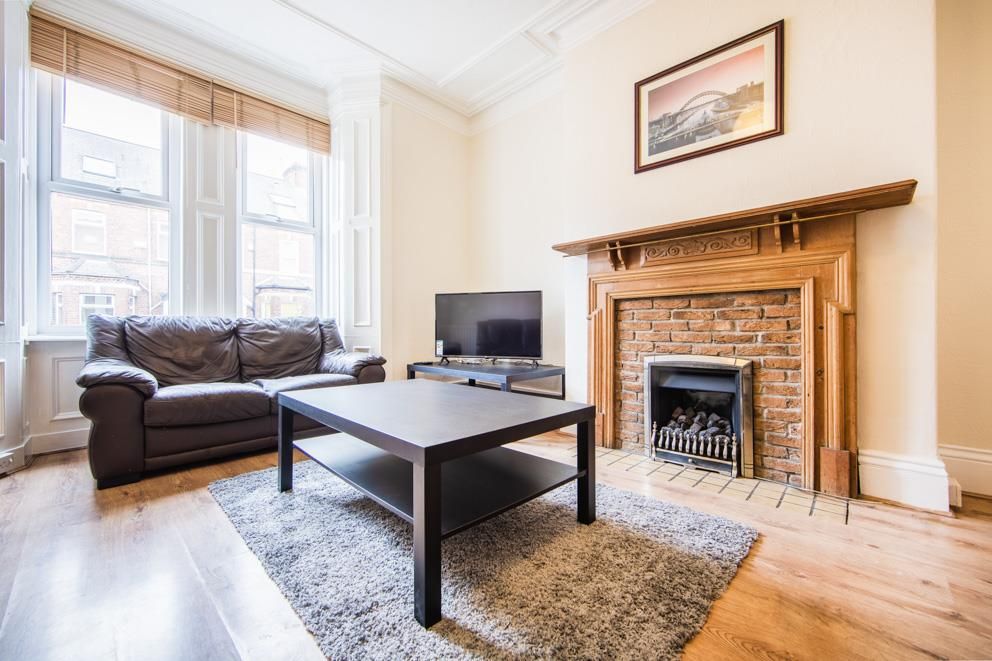 Property photo 3 of 16 84 Falmouth Rd Small-3.Jpg