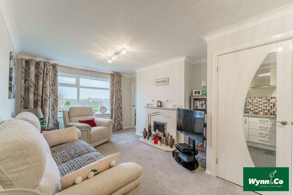 Property photo 3 of 23 Living Room