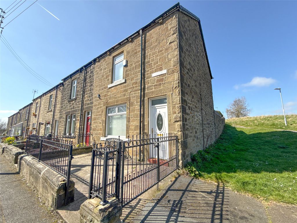 Property photo 1 of 18 External