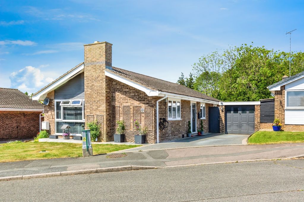 Property photo 1 of 17