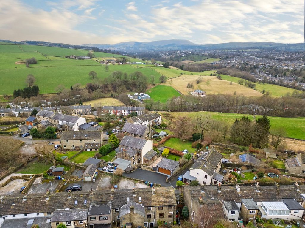 Property photo 3 of 36