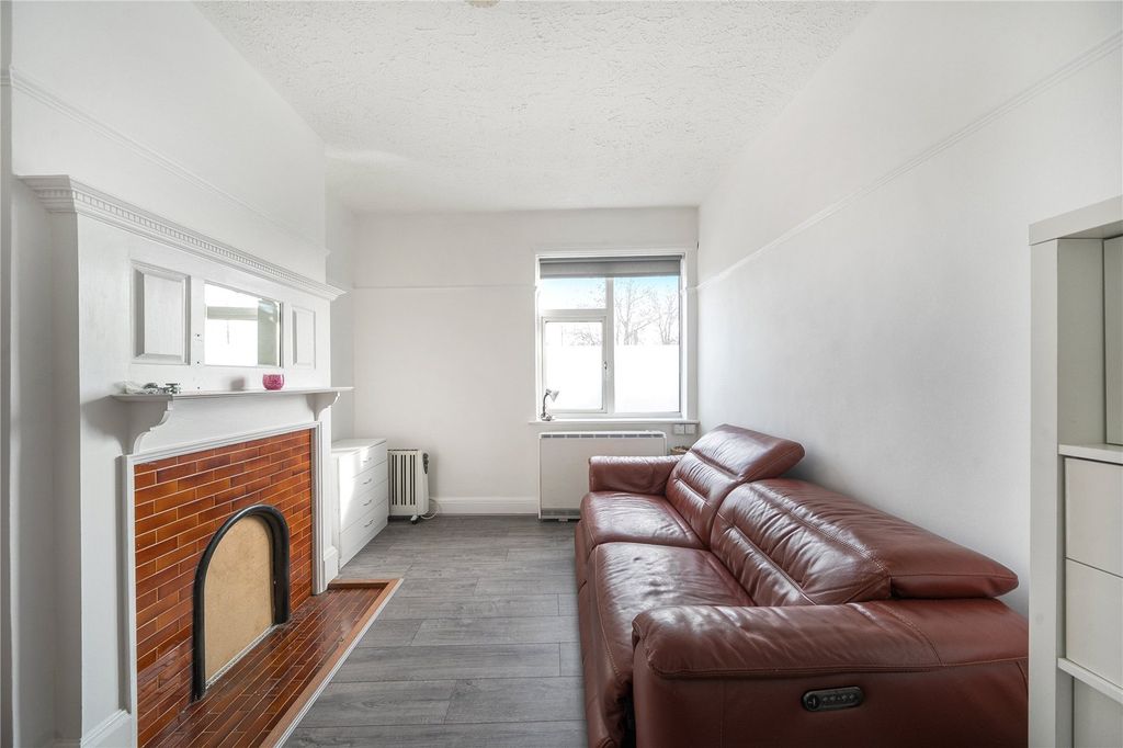 Property photo 3 of 8 Picture No. 08