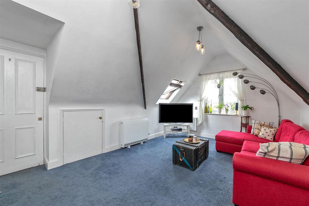 Property photo 3 of 17 228Londonroad-15.Jpg