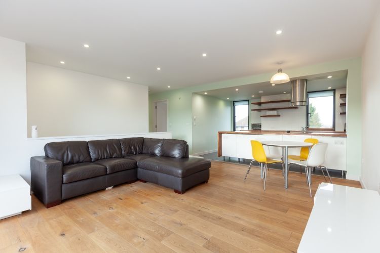 Property photo 1 of 8 215223