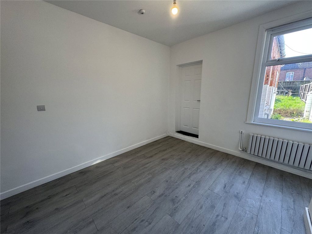 Property photo 3 of 12 Picture No. 33