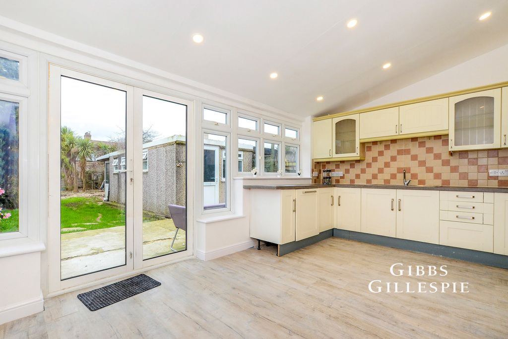 Property photo 2 of 18 Pbox-Img.Jpg