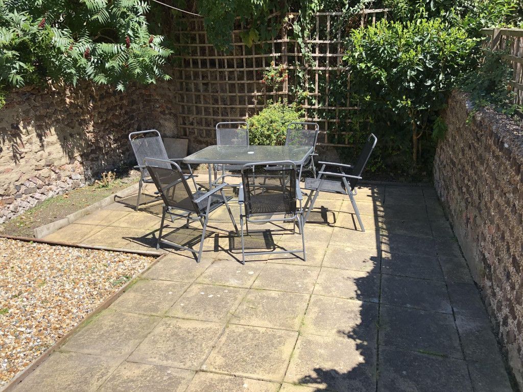 Property photo 3 of 25