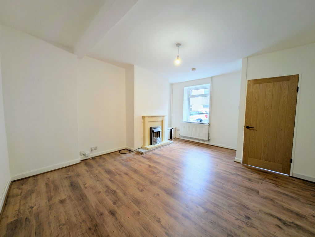 Property photo 2 of 16 Living Room
