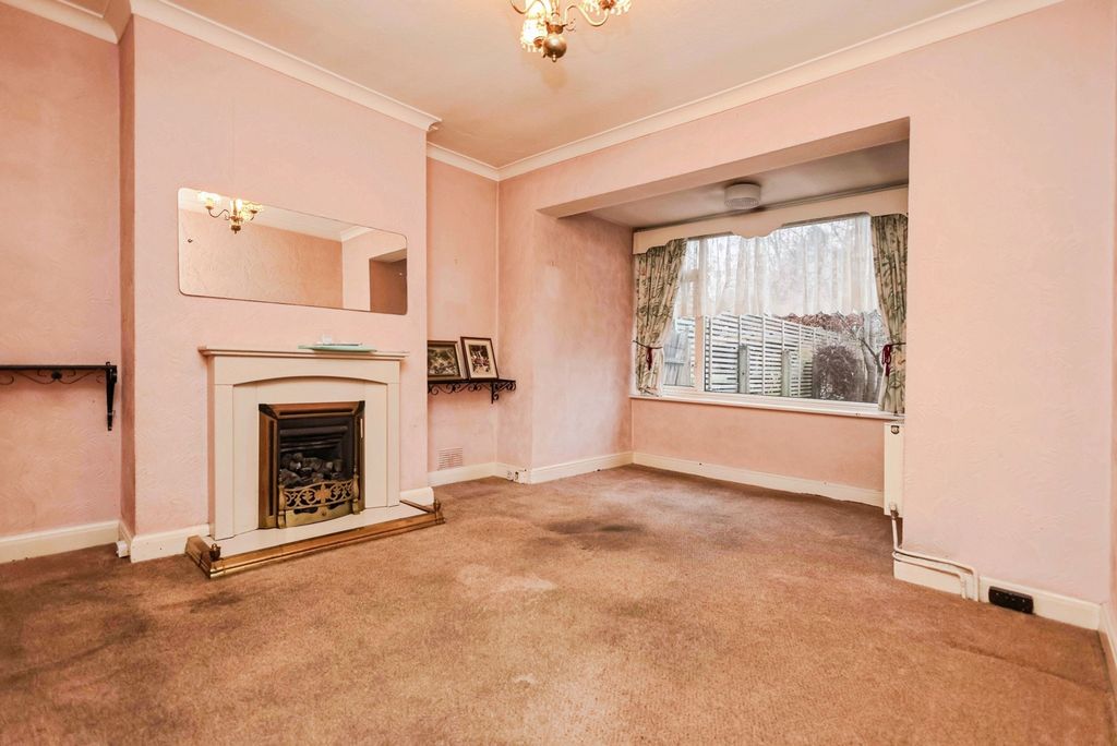 Property photo 3 of 17 Pbox-Img.Jpg