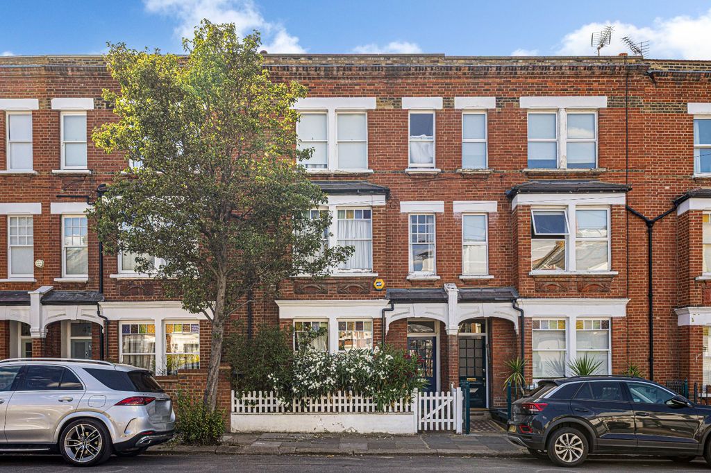 Property photo 1 of 17 Rotherwood Road