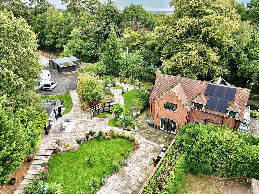 Property photo 1 of 40