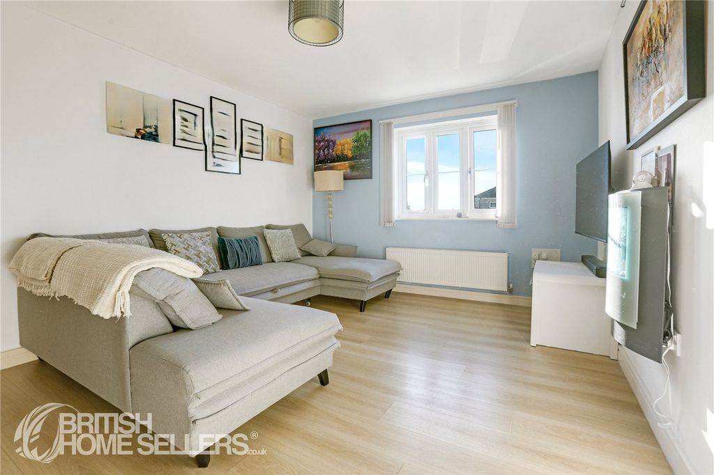 Property photo 3 of 17 Picture No. 22