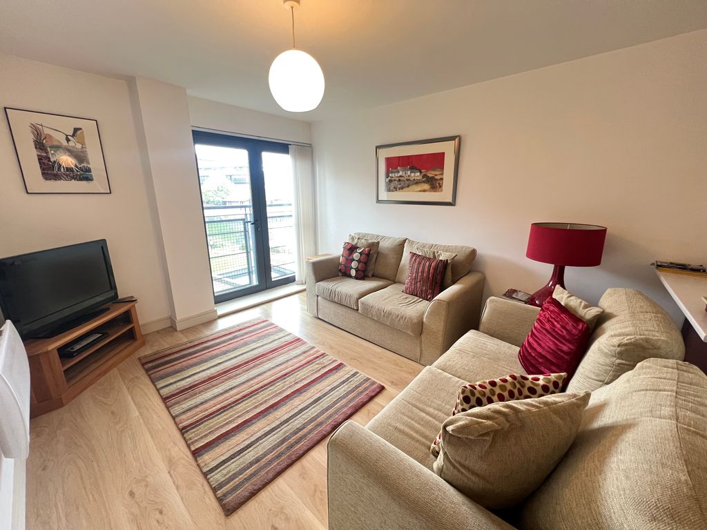 Property photo 2 of 18 Living Room