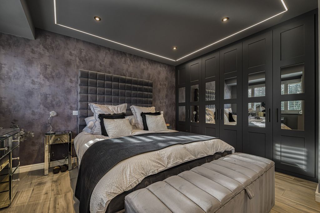 Property photo 3 of 44