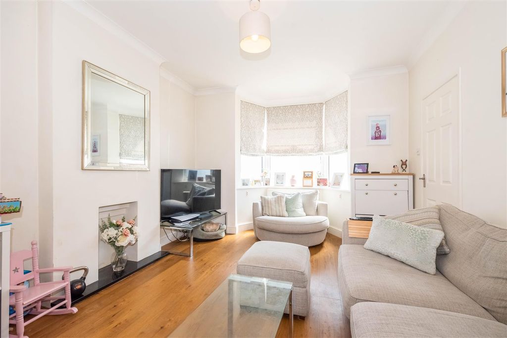 Property photo 2 of 19