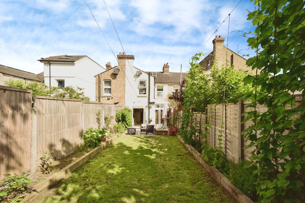Property photo 1 of 17 Rear Garden