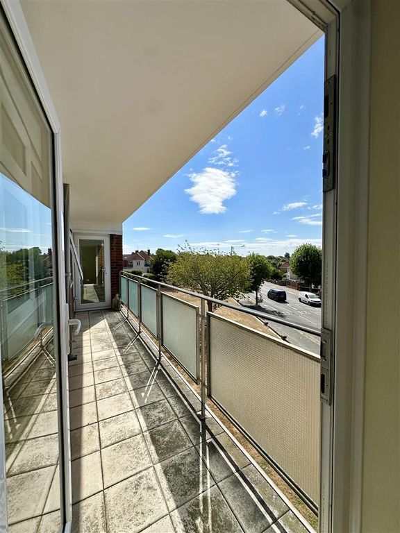 Property photo 2 of 21