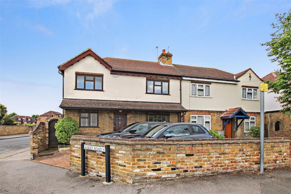 Property photo 1 of 39