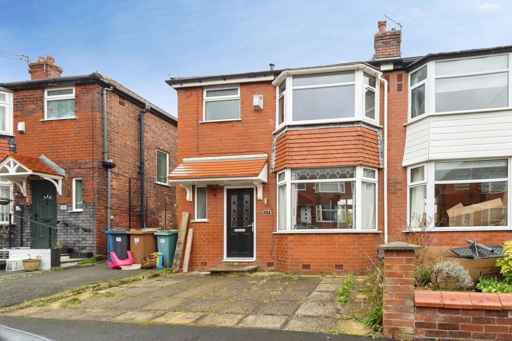 Property photo 1 of 18 Front