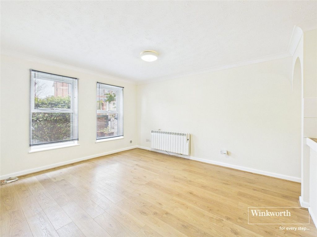 Property photo 3 of 9 Picture No. 20