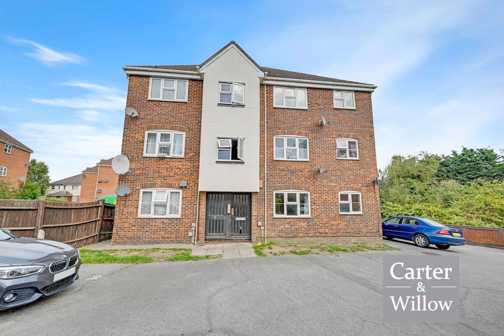 Property photo 1 of 11