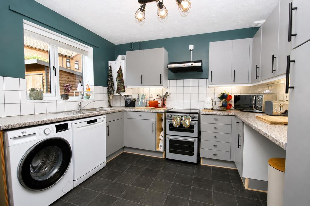 Property photo 2 of 20 85A07Fb5-4278-4451-A0Fa-62d5d0835503.Png
