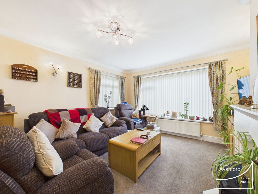 Property photo 2 of 27