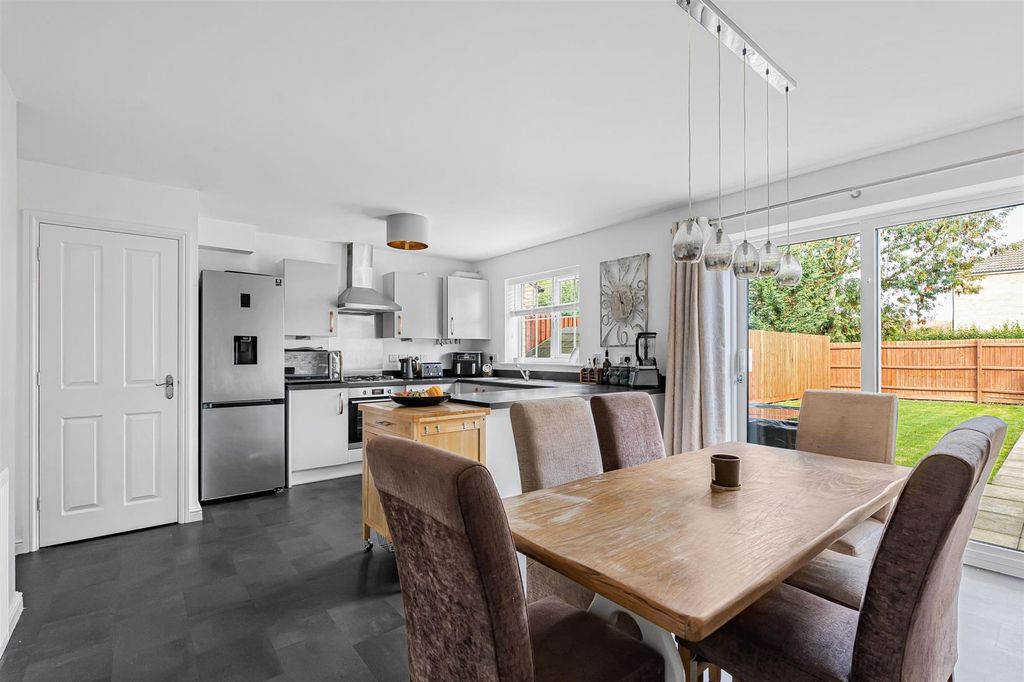 Property photo 3 of 23 20_66154.Jpg