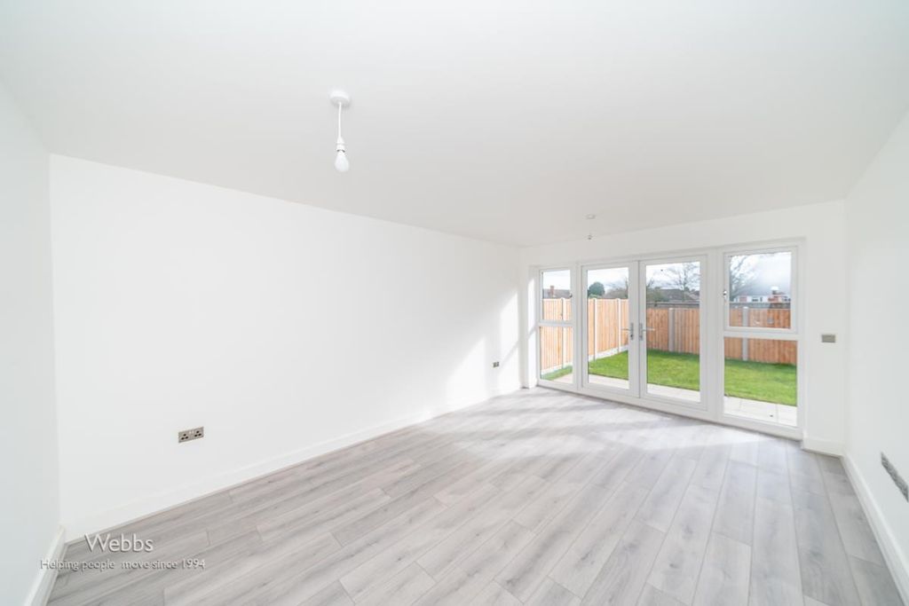 Property photo 3 of 34 Â© Webbs Estate Agents Â© (7 Of 105).Jpg