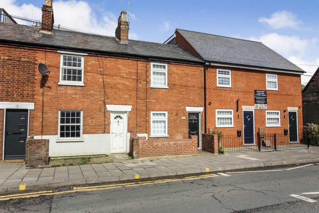 Property photo 1 of 8